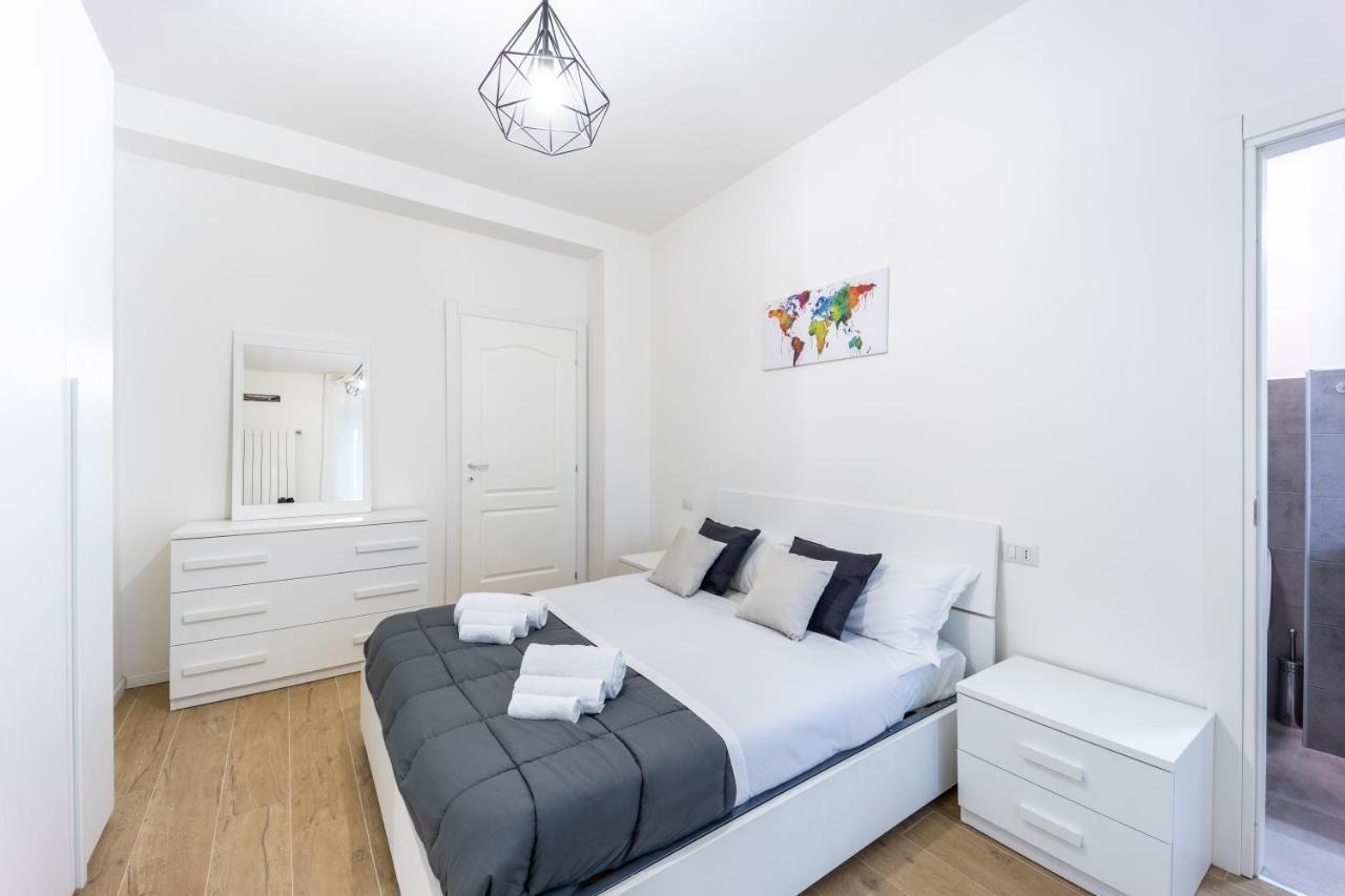 Sansiro Luxury Wi-Fi & Netflix Apartment Milan Bagian luar foto
