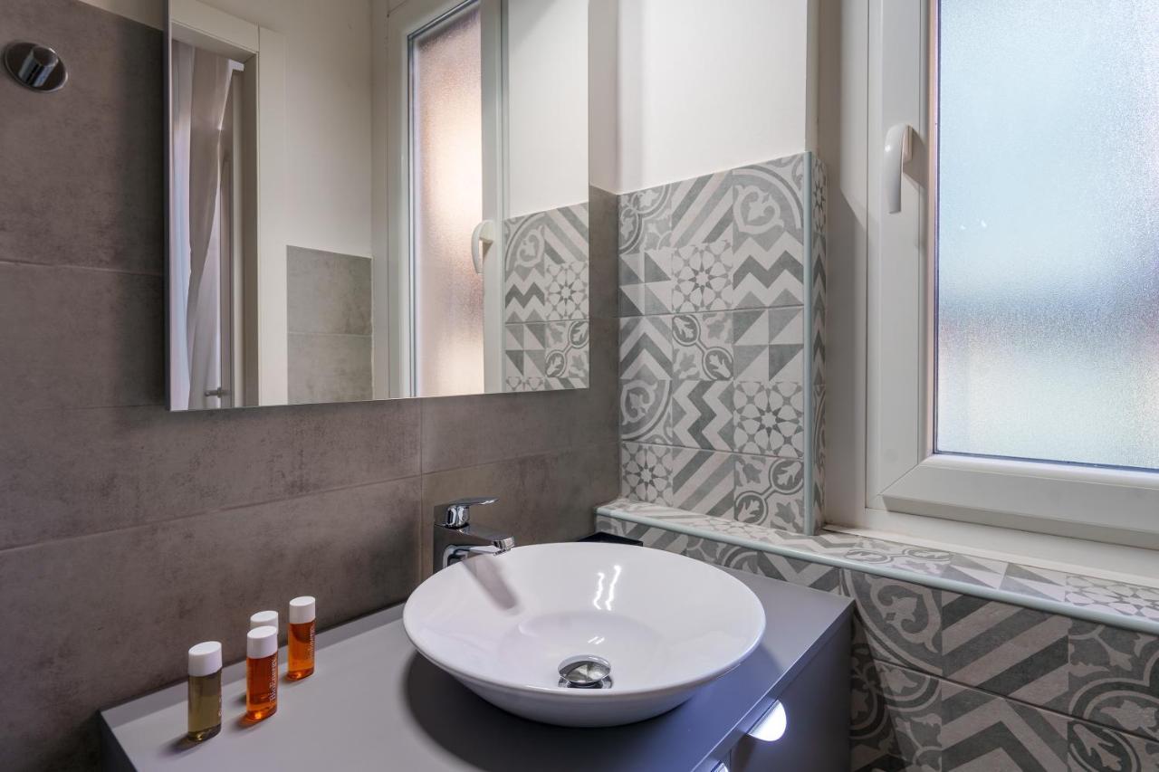Sansiro Luxury Wi-Fi & Netflix Apartment Milan Bagian luar foto