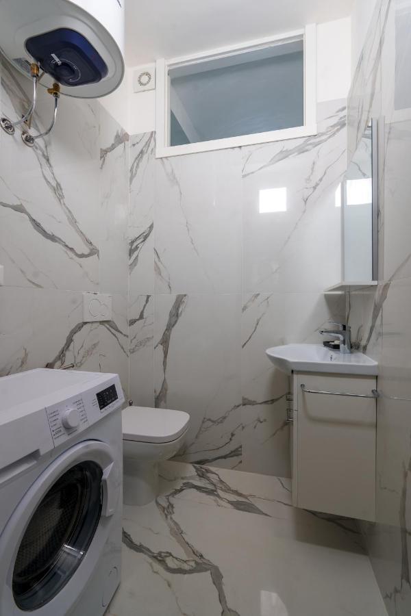 Sansiro Luxury Wi-Fi & Netflix Apartment Milan Bagian luar foto
